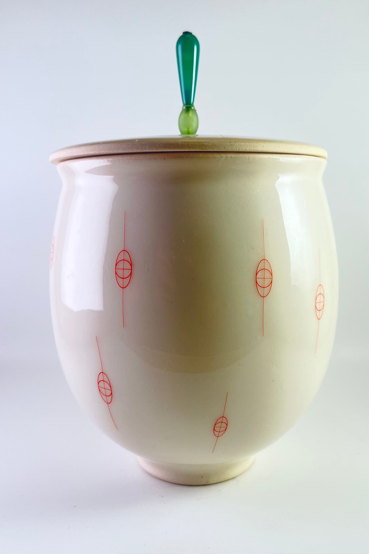 Can with Red Ornament Medium