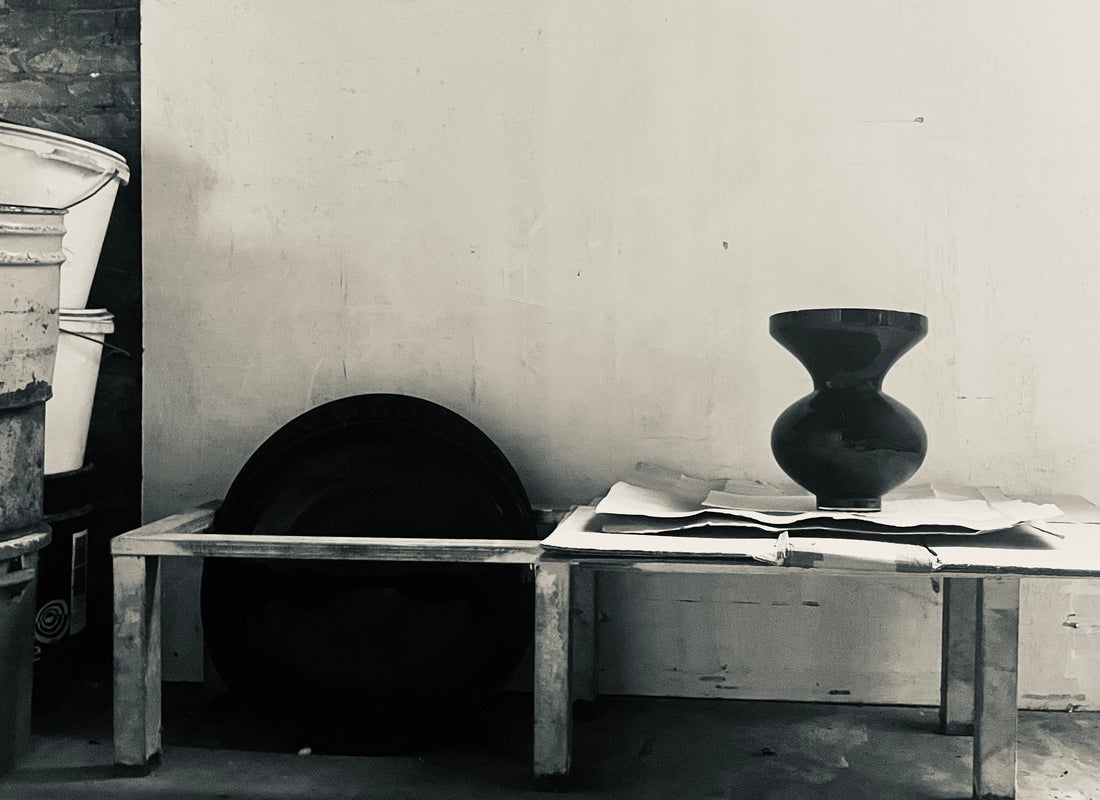Fabiona – Vase im Atelier