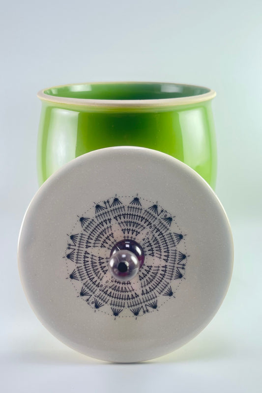 Boîte verte avec couvercle orné Medium