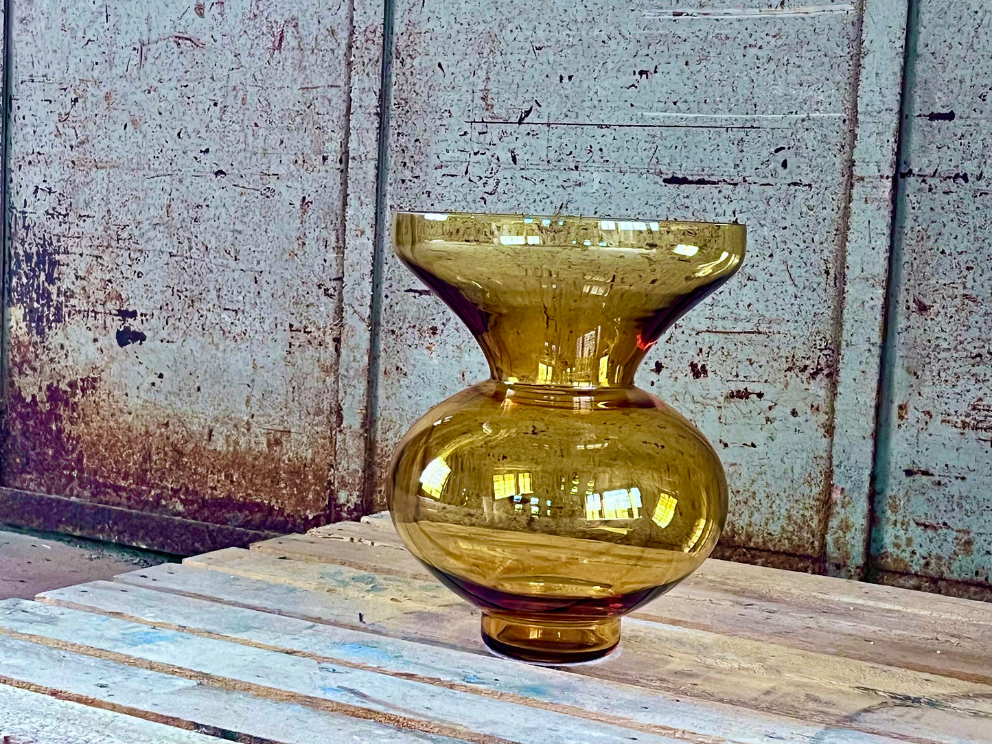 #3/9 FABIONA VASE color: Ambra
