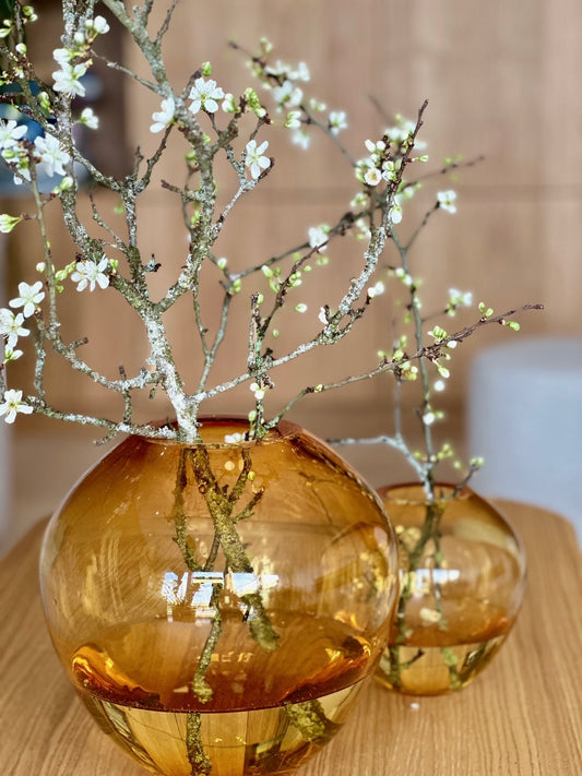 Glass Vase THEA Color: Amber H: 26cm